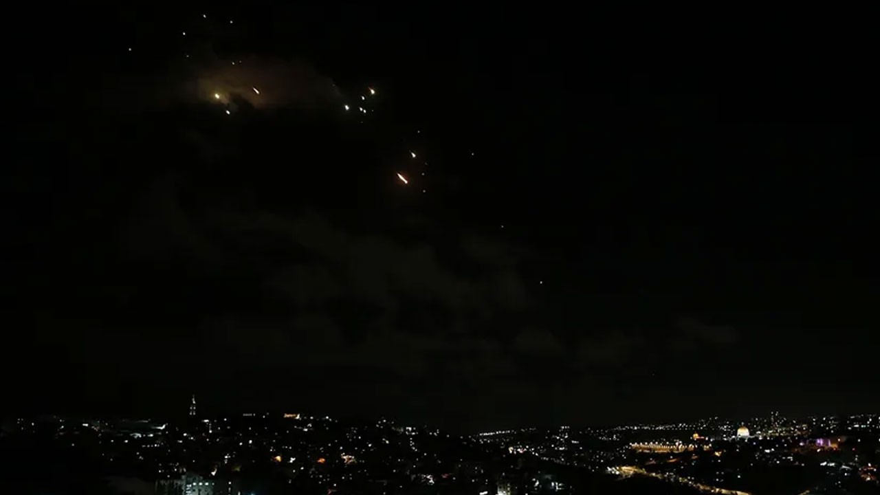 İran'dan operasyon açıklaması! Katil İsrail'e fırlatılan füze sayısını açıkladılar