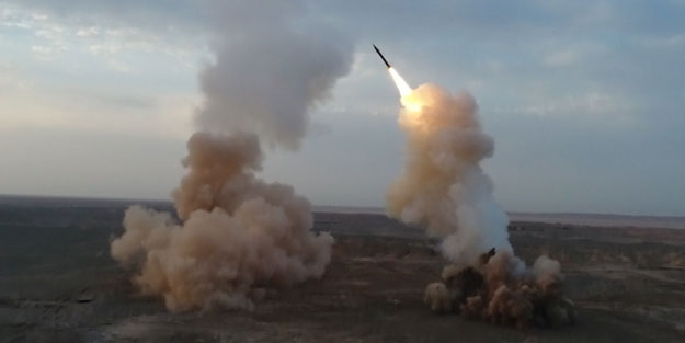 İran'dan Pakistan'a İHA ve füze saldırısı