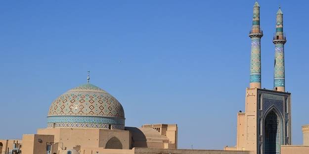 İran'dan tepki çeken hareket! Sünni imamın 'Hz Ömer' ile 'Hz Hüseyin' hutbesi olay oldu