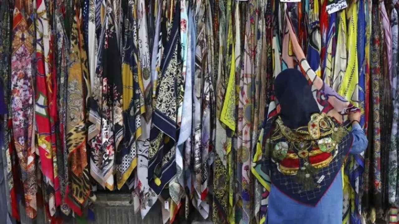 İran'dan 'Tesettür Yasası'nda reform: