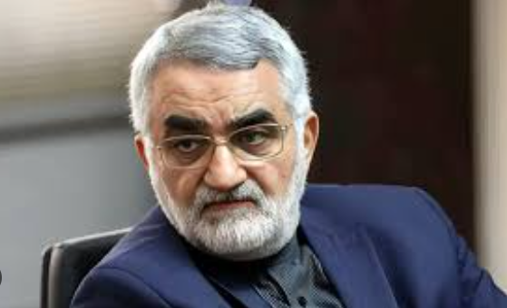 İran'dan Trump'a Sert Uyarı: "Seni Kendi Haline Bırakmayacağız"