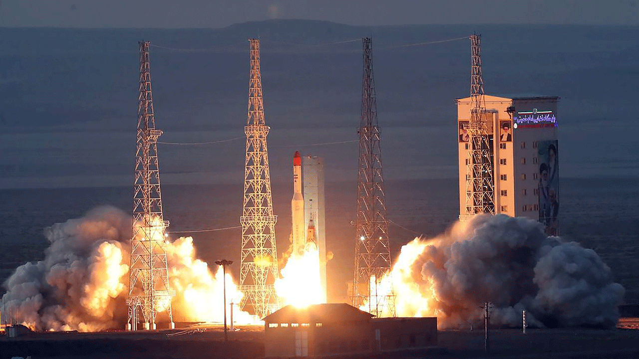 İran’dan uzayda büyük adım! Saman 1 başarıyla fırlatıldı