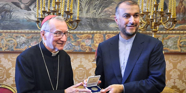 İran'dan Vatikan'a üst düzey ziyaret