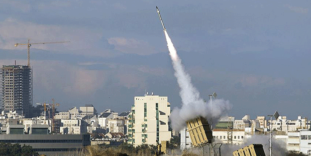 İran'ı sarsan saldırı! Vuruldular