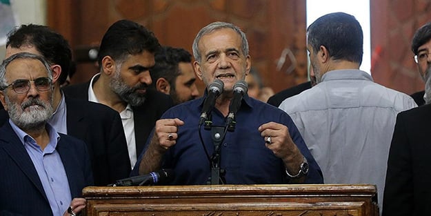 İran'ın çiçeği burnunda cumhurbaşkanı İsrail'i uyardı: Büyük bir hata olur!