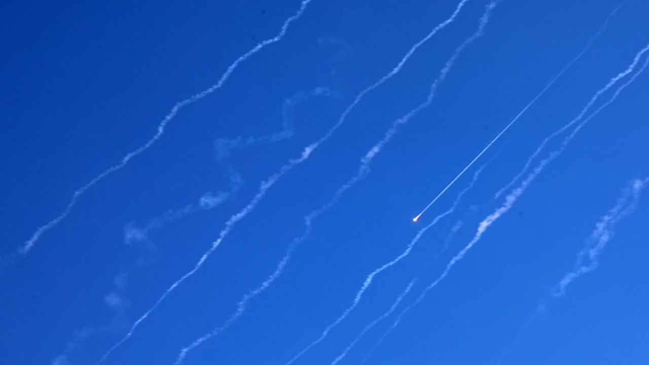 İran'ın füzeleri İsrail semalarında