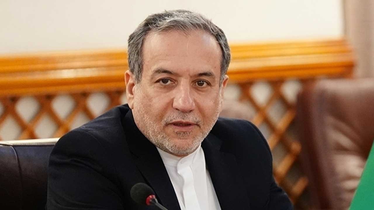 İranlı Bakan'dan evlere şenlik açıklama: Hamaney bildiğim kadarıyla...