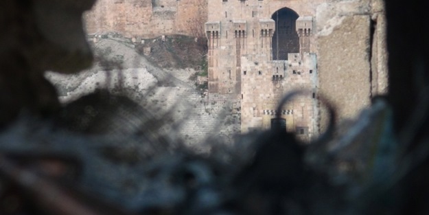 İranlı komutan Suriye'de öldürüldü