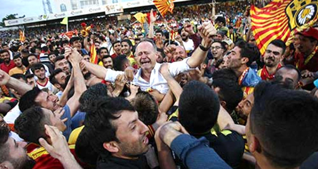 Ağlayarak çıkardı! Şimdi takımdan ayrılıyor...