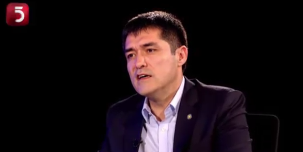 'Irkçı bakış'ı konuk eden TV5'te 'Ümmetçi bakış'a hakaret!