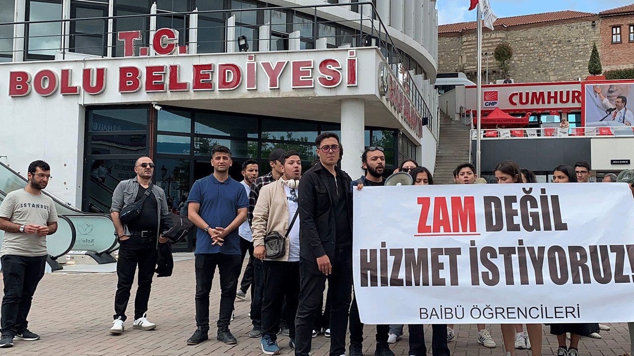 Irkçı Tanju fakiri de sevmiyor! ‘24 liraya öğrenci bileti mi olur’ protestosu