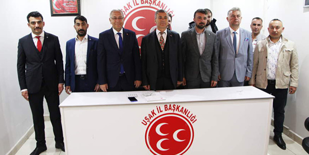 Irkçı Ümit Özdağ'a şok! Topluca istifa edip MHP'ye katıldılar