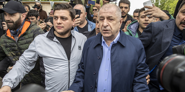 Irkçı Ümit Özdağ'ın bakanlığın önündeki şovunun perde arkası! Bakın işin aslı neymiş!