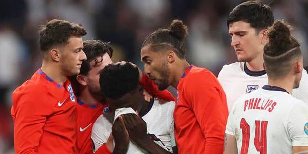 Irkçılık denince akla hemen İngilizler g