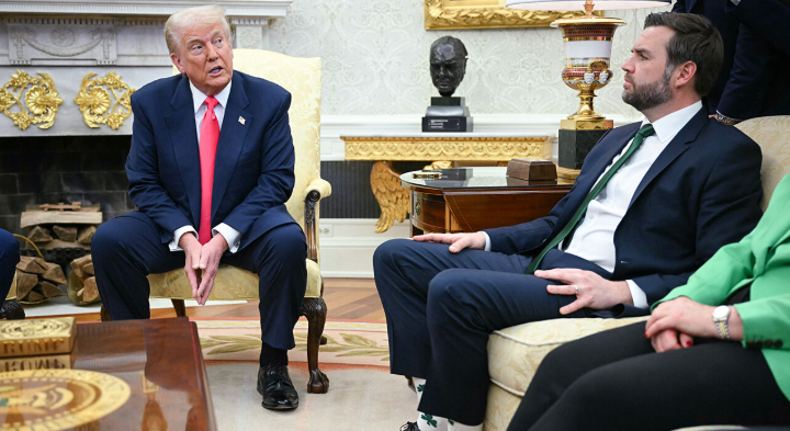 İrlanda başbakanının çorapları toplantıya damga vurdu: Trump: Odaklanamıyorum! Çoraplarından çok etkilendim