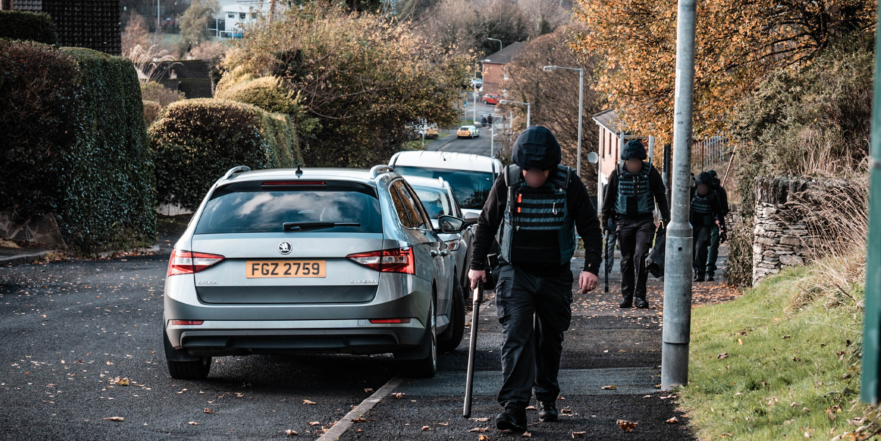 İrlanda'da polise bombalı saldırı!