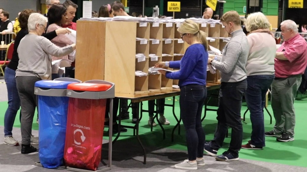 İrlanda’da seçimin galibi Sinn Fein 