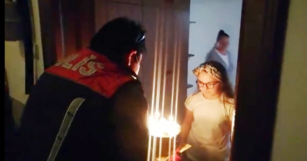 Irmak’a doğum günü pastası Yunuslardan 