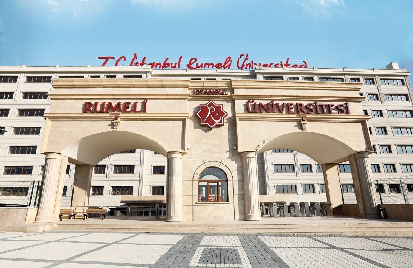 İRÜ öğretim üyesi alıyor