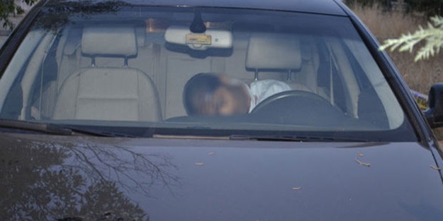 İş adamı aracında ölü bulundu!