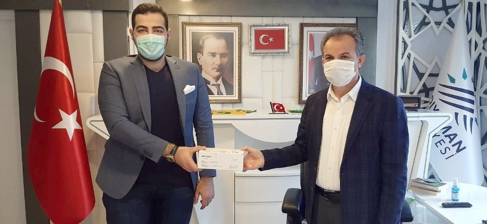 İş Adamı Gürsoy’dan Adıyaman Belediyesine 10 bin maske 
