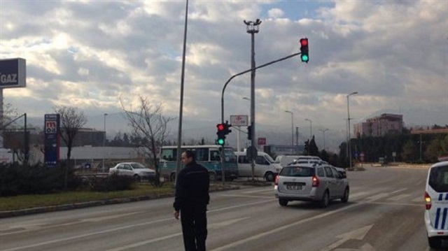 İş adamı kırmızı ışıkta öldürüldü