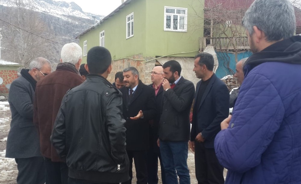İş adamları deprem bölgesi Gerger’de incelemelerde bulundu 