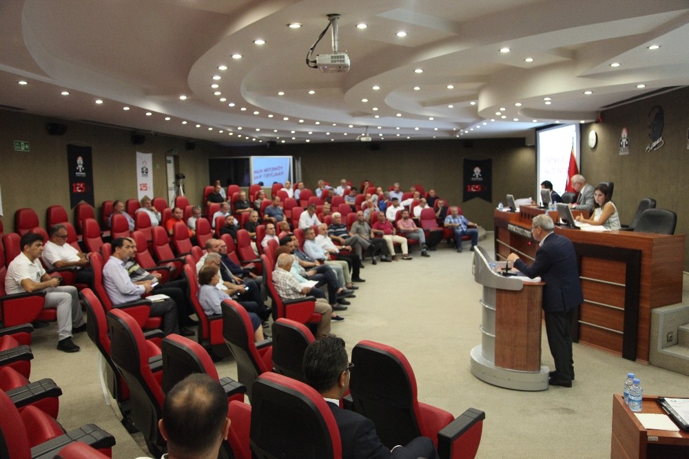 İş adamları ümitli 