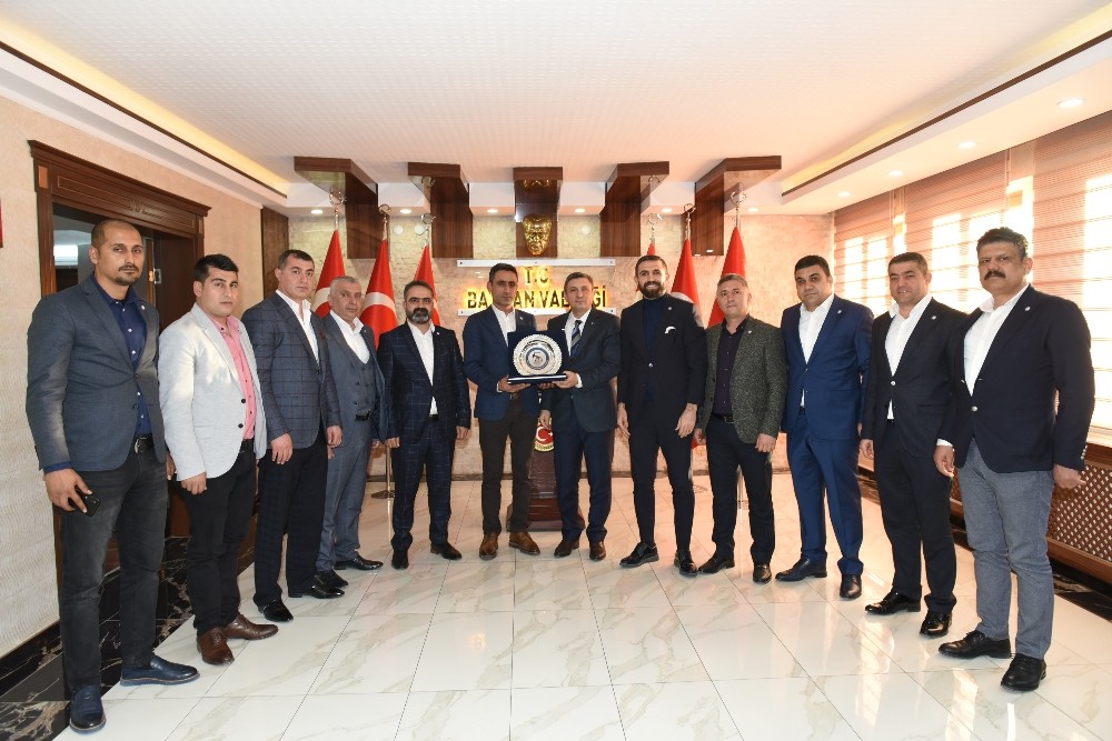 İş adamlarından Vali Şahin’e ziyaret 