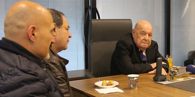 İş dünyasını 