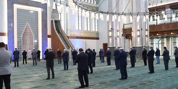 İş gereği cuma namazını kılamazsam ne olur?