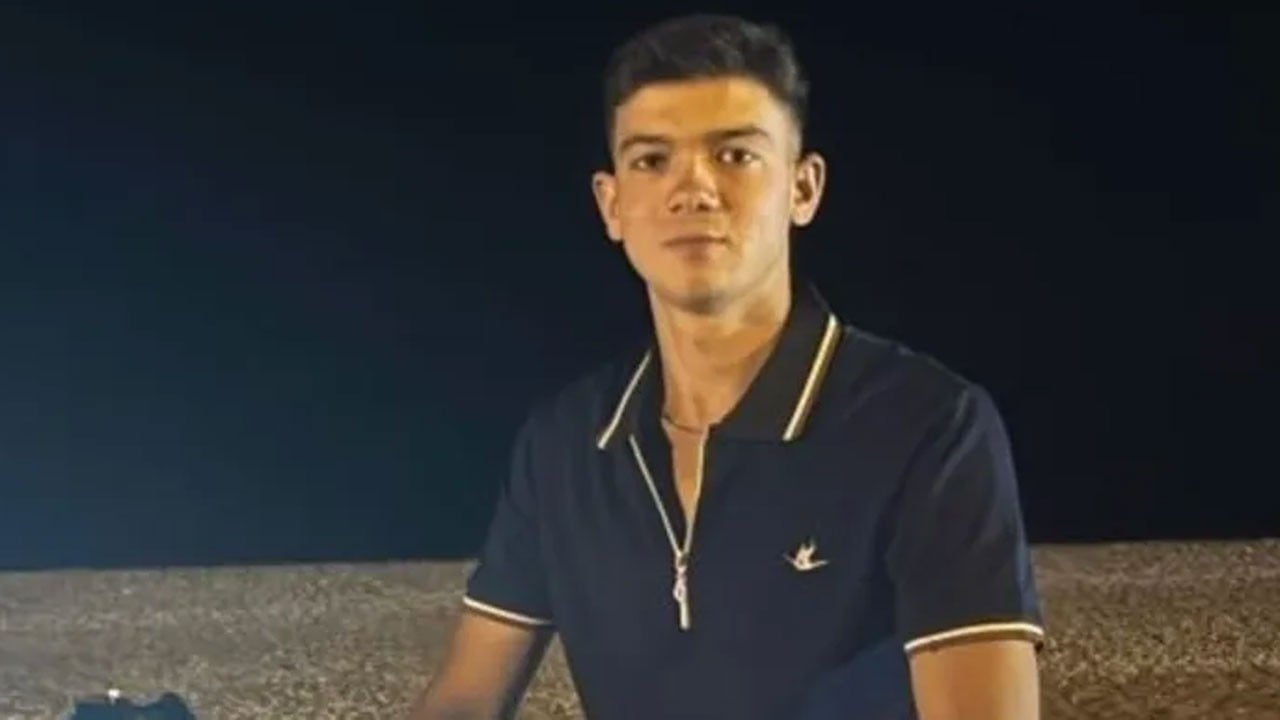 İş görüşmesine giderken can vedi