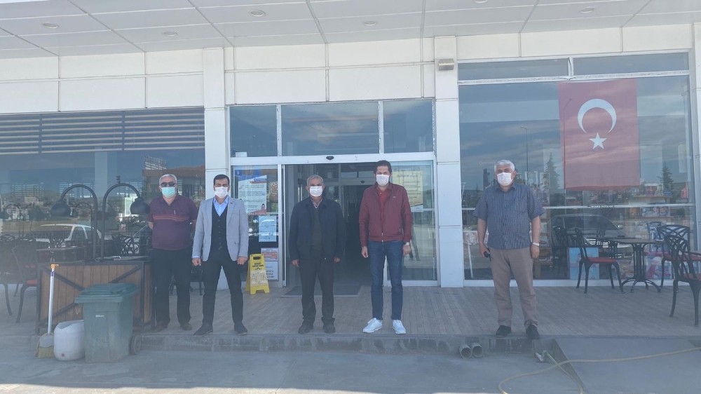İş insanından güvenlik güçlerine tatlı ikramı 