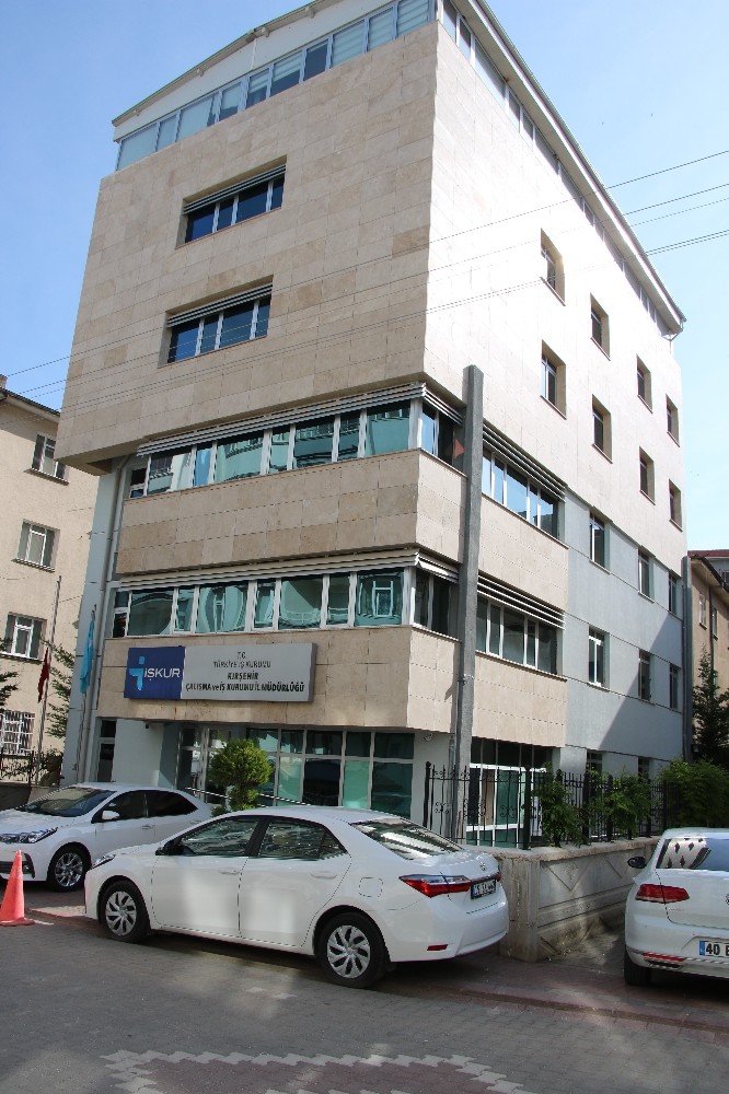İŞ-KUR, Kırşehir’de özel sektörde 3 bin 464 kişiye istihdam sağladı 