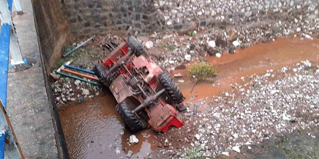 İş makinesi kanala uçtu