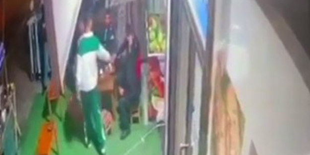 İş yeri önünde silahlı saldırıya uğradı! Dehşete düşüren anlar kamerada!