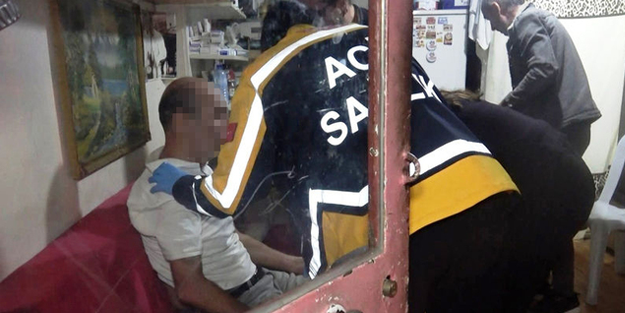 İş yerinde hareketsiz bulunan adam sağlık ekiplerine sordu: 