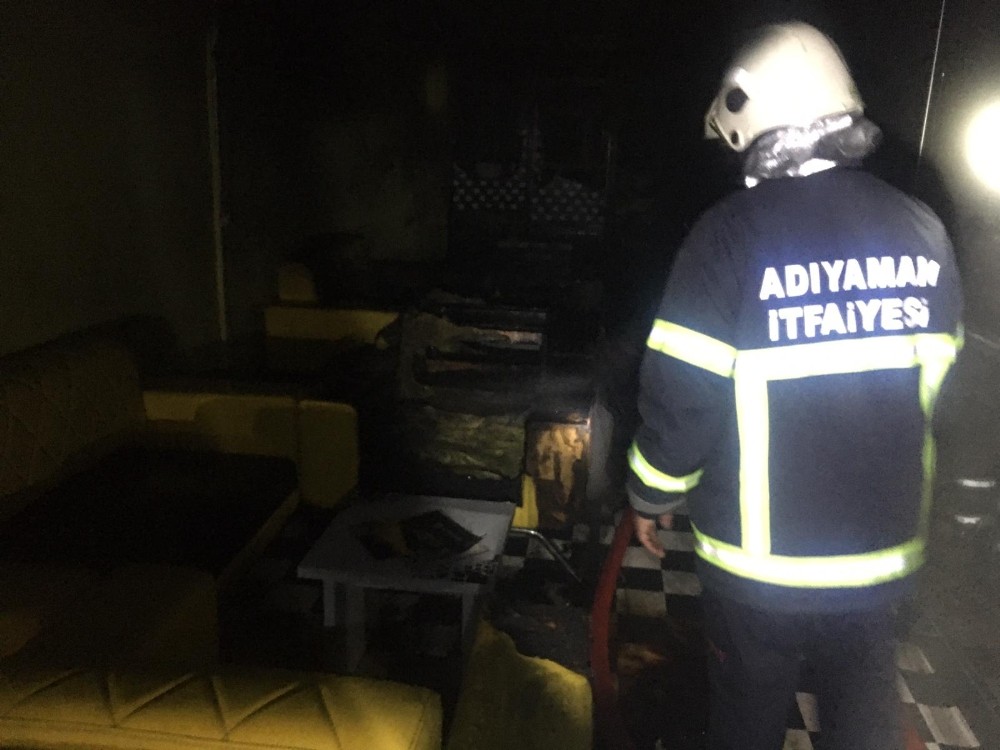 İş yerinde korkutan yangın 
