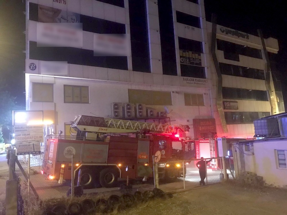 İş yerinde korkutan yangın 