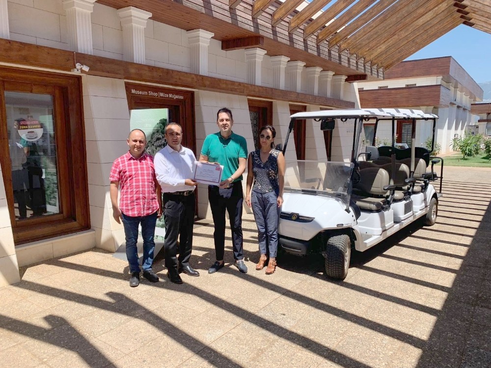 İşadamlarından, Likya Uygarlıkları Müzesi’ne golf arabası bağışı 