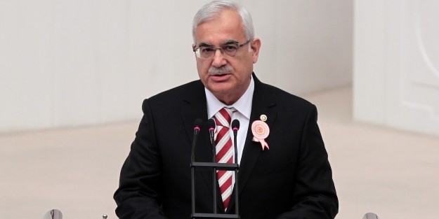 AK Parti'den 9. istifa