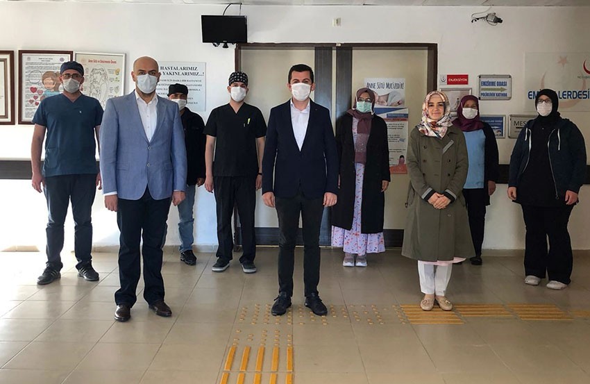 İscehisar Kaymakamı Kapar kamu personelinin bayramını kutladı 