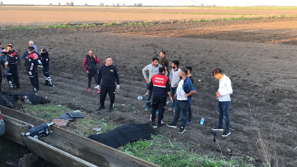 İşçi servisi şarampole devrildi: 3 ölü, 14 yaralı 