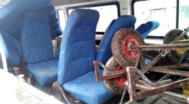 İşçi servisi sulama kanalına devrildi: 16 kişi yaralı