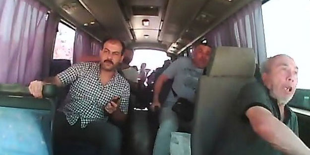 İşçi servisinin devrilme anı, servis kamerasına böyle yansıdı