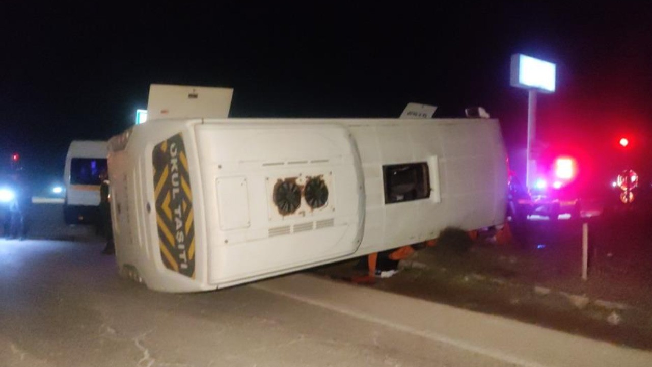 İşçi servisleri çarpıştı! Çok sayıda yaralı var