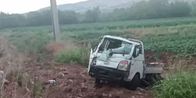 İşçileri taşıyan araç şarampole uçtu! Çok sayda yaralı var