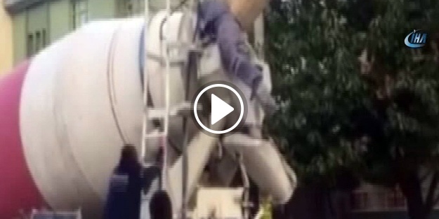 İşçinin beton mikserine kafası sıkıştı!