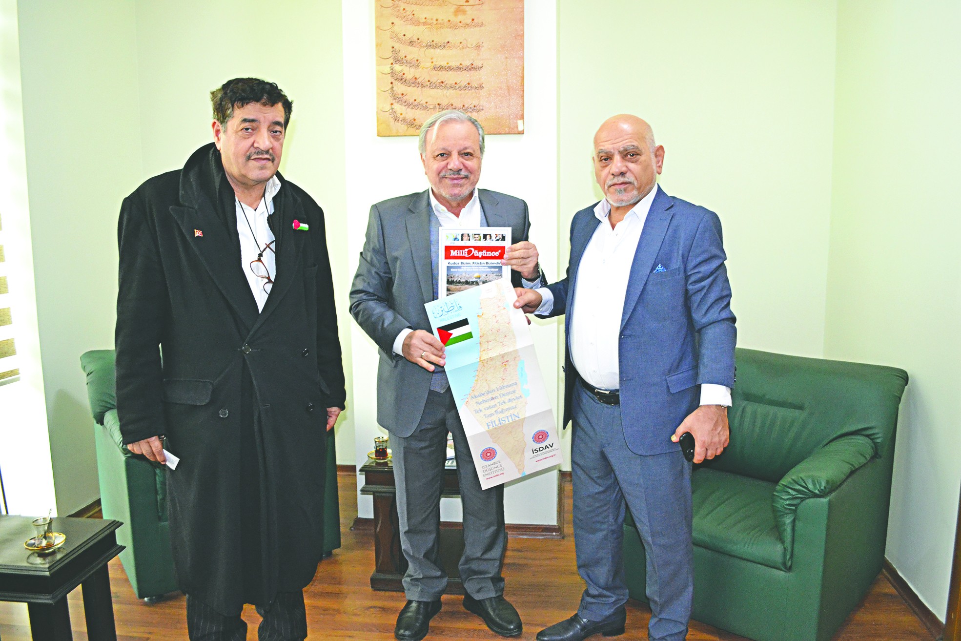 İsdav’dan Akit’e ziyaret