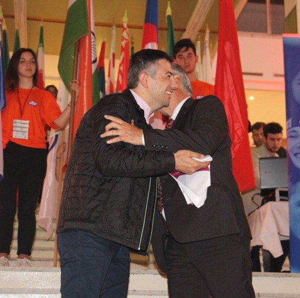 ISF Bayrağı Trabzon yolunda 